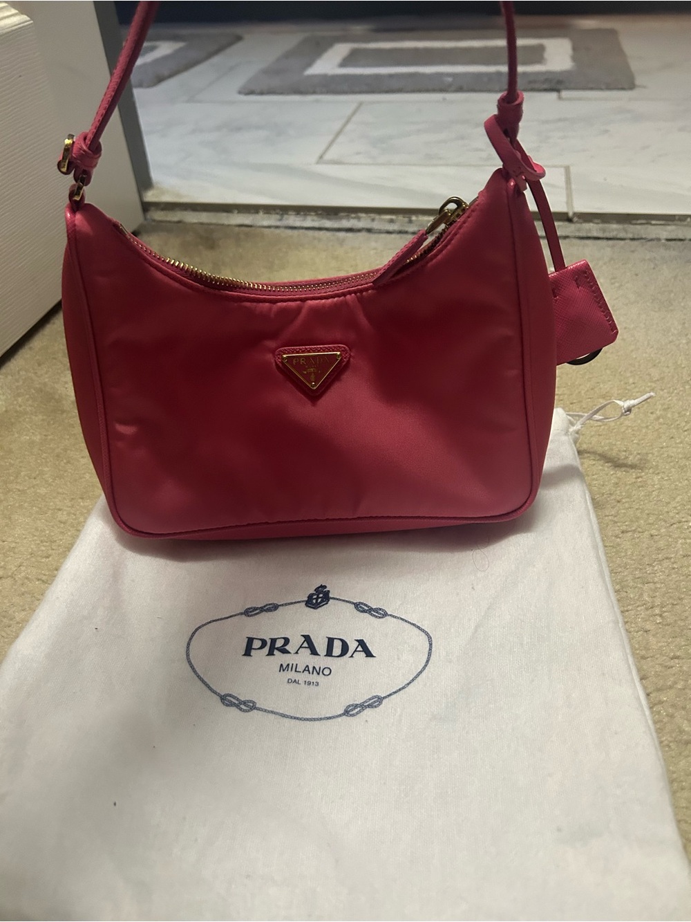 NWOT AUTHENTIC PRADA re-edition shoulder bag with Gold PRADA  Logo - Picture 11 of 16